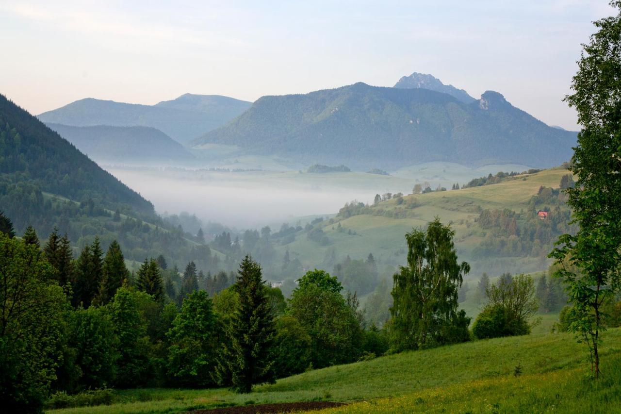 Salas Syrex Zazriva Bagian luar foto